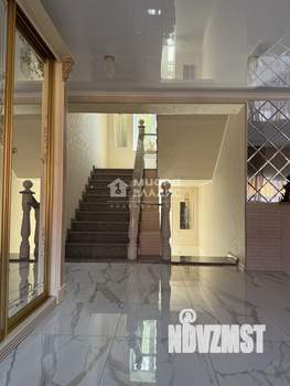 Дом 247м², 2-этажный, участок 9 сот.  