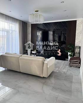 Дом 171м&sup2;, 2-этажный, участок 5 сот.  