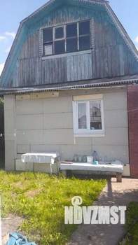 Дом 30м&sup2;, 2-этажный, участок 6 сот.  