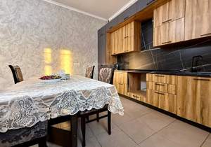 Дом 336м&sup2;, 3-этажный, участок 5 сот.  