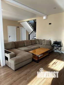 Дом 237м&sup2;, 2-этажный, участок 8 сот.  