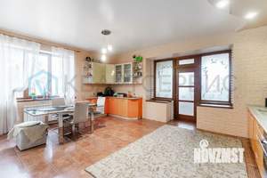 Коттедж 368м², 2-этажный, участок 18 сот.  
