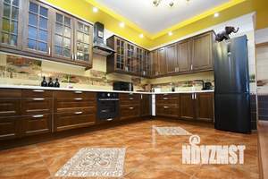 Таунхаус 440м&sup2;, 3-этажный, участок 6 сот.  