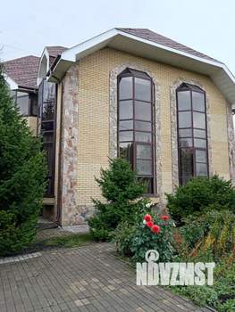 Коттедж 302м&sup2;, 3-этажный, участок 20 сот.  