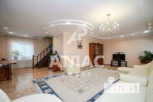 Дом 176м&sup2;, 2-этажный, участок 4 сот.  