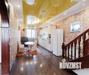 Дом 215м&sup2;, 2-этажный, участок 5 сот.  