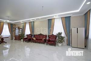 Дом 252м&sup2;, 2-этажный, участок 4 сот.  