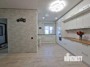 Дом 140м&sup2;, 2-этажный, участок 3 сот.  