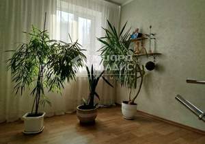 Дом 220м&sup2;, 3-этажный, участок 7 сот.  