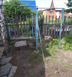 Дом 30м&sup2;, 2-этажный, участок 6 сот.  