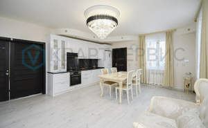 Дом 200м&sup2;, 2-этажный, участок 7 сот.  