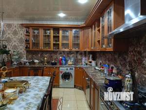 Дом 246м², 2-этажный, участок 6 сот.  