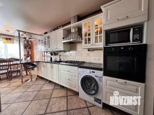 Дом 250м&sup2;, 2-этажный, участок 10 сот.  