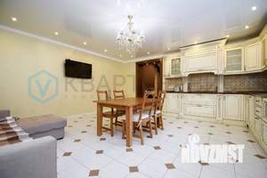 Дом 180м&sup2;, 2-этажный, участок 5 сот.  