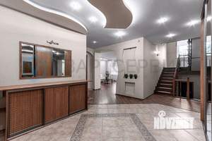 Коттедж 342м&sup2;, 3-этажный, участок 8 сот.  