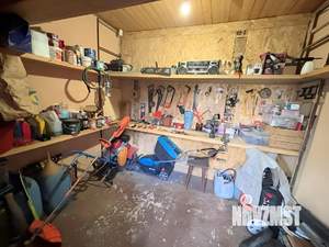 Дом 80м&sup2;, 2-этажный, участок 9 сот.  