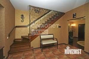 Коттедж 185м&sup2;, 2-этажный, участок 8 сот.  