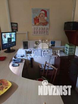 Дом 200м&sup2;, 2-этажный, участок 4 сот.  