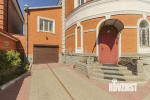 Дом 210м², 3-этажный, участок 7 сот.  