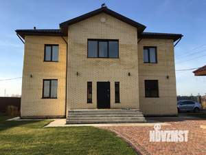 Коттедж 300м&sup2;, 2-этажный, участок 8 сот.  