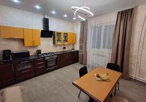 Дом 221м&sup2;, 3-этажный, участок 5 сот.  