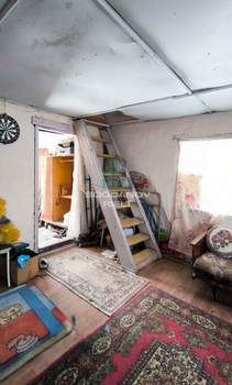 Дом 27м&sup2;, 2-этажный, участок 4 сот.  