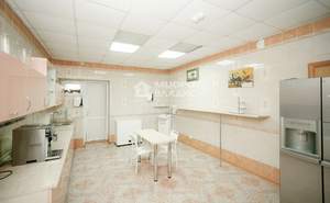 Дом 492м&sup2;, 3-этажный, участок 10 сот.  