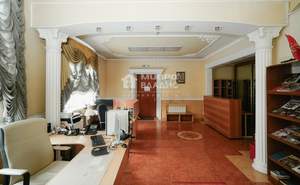 Дом 492м&sup2;, 3-этажный, участок 10 сот.  