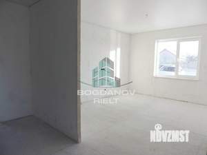 Дом 130м&sup2;, 2-этажный, участок 6 сот.  