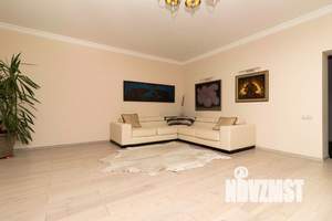 Таунхаус 290м&sup2;, 3-этажный, участок 3 сот.  