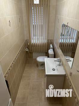 Коттедж 317м², 3-этажный, участок 12 сот.  