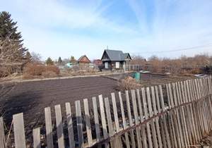 Дом 8м&sup2;, 2-этажный, участок 6 сот.  