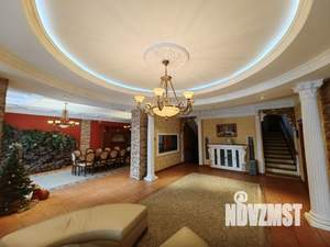 Таунхаус 640м&sup2;, 3-этажный, участок 30 сот.  