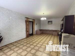 Дом 100м&sup2;, 2-этажный, участок 12 сот.  