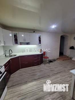 Дом 142м&sup2;, 2-этажный, участок 3 сот.  