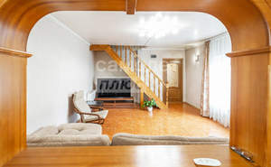 Дом 135м&sup2;, 2-этажный, участок 7 сот.  