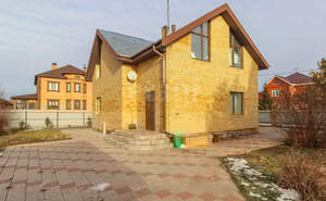 Дом 260м², 2-этажный, участок 10 сот.  