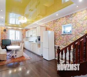 Дом 215м&sup2;, 2-этажный, участок 5 сот.  