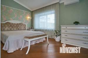 Таунхаус 300м&sup2;, 4-этажный, участок 1 сот.  