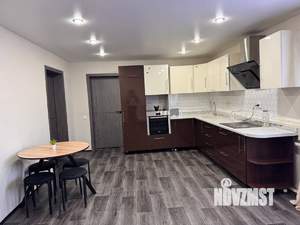 Дом 131м&sup2;, 2-этажный, участок 5 сот.  