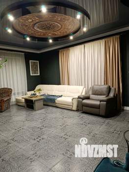 Коттедж 300м&sup2;, 3-этажный, участок 8 сот.  