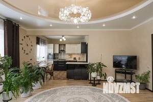 Дом 323м&sup2;, 3-этажный, участок 9 сот.  