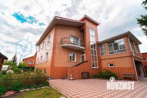 Коттедж 370м², 4-этажный, участок 9 сот.  