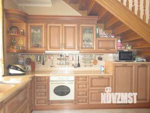 Дом 225м&sup2;, 2-этажный, участок 7 сот.  