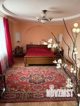 Дом 49м&sup2;, 2-этажный, участок 2 сот.  