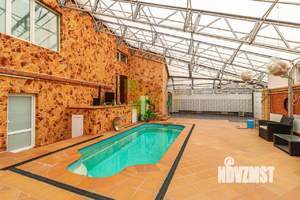 Коттедж 413м², 3-этажный, участок 10 сот.  