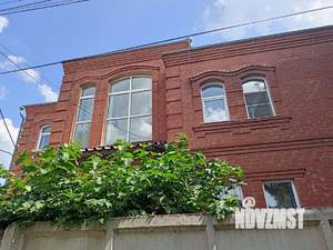 Коттедж 405м², 3-этажный, участок 18 сот.  