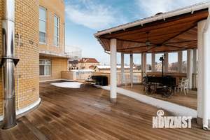 Коттедж 800м&sup2;, 3-этажный, участок 20 сот.  