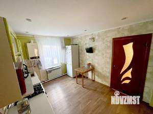 Дом 220м², 2-этажный, участок 6 сот.  