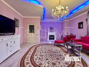Коттедж 300м², 3-этажный, участок 6 сот.  